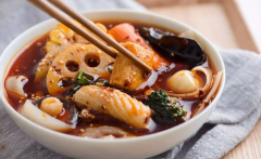 知名麻辣燙出現(xiàn)食品安全問題，如何保障吃的安全？